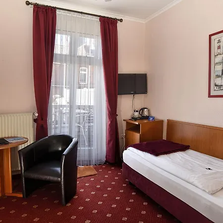 Stadt Hamburg 3*