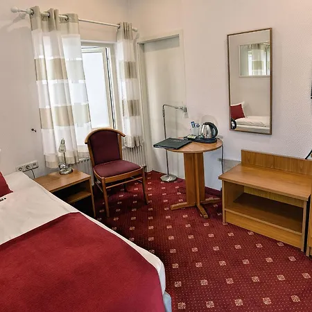 Stadt Hamburg 3*